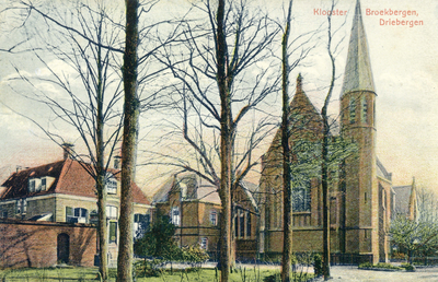 10059 Gezicht op de voorgevels van het klooster met kapel Arca Pacis (Engweg 44) te Driebergen. N.B. Het klooster Arca ...